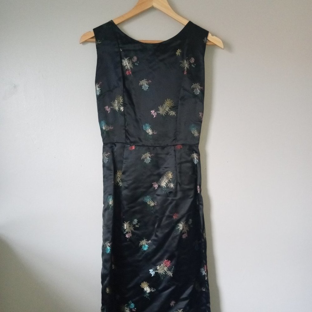 Black Sleeveless Midi Dress with Flower Design